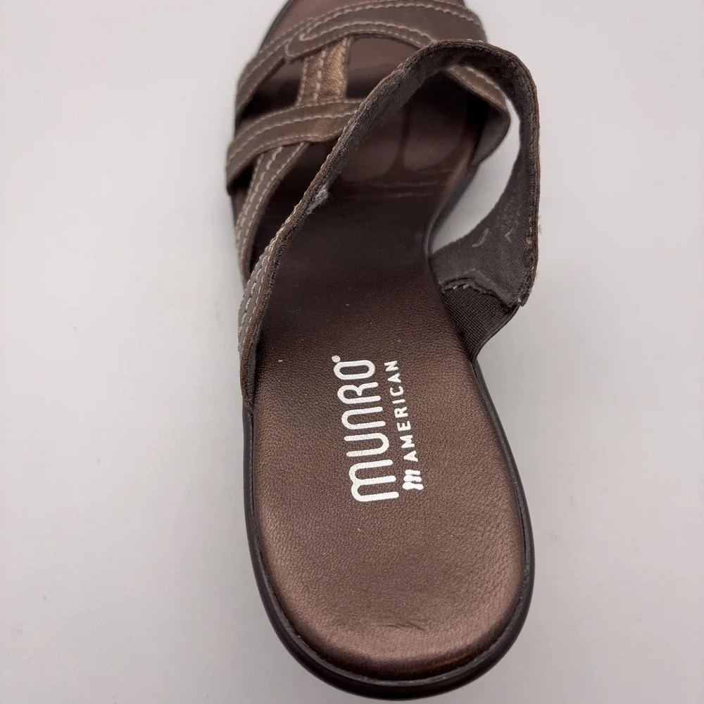 Munro American Sandals Womens Size 8.5 Walking Wedge Brown Leather Comfort Shoes
